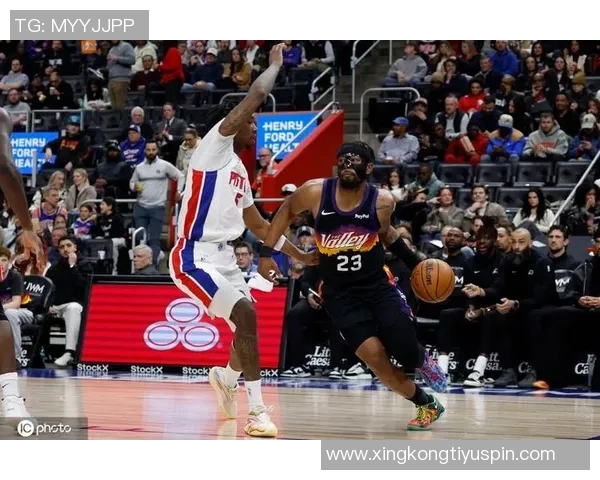 东契奇成为施罗德在走廊上寻找对峙的目标引发热议 东契奇成为施罗德在走廊上寻找对峙的目标引发热议